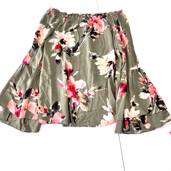 White House Black Market | S | 19” p2p - Picture 3 of 10